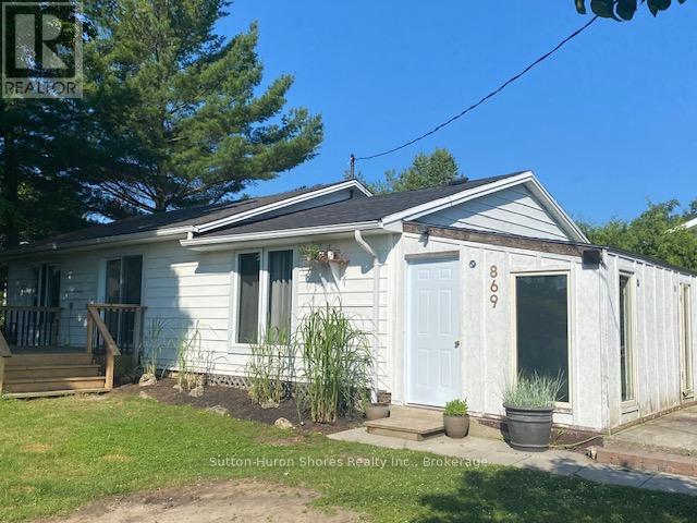 869 Gustavus Street, Saugeen Shores, Ontario  N0H 2C4 - Photo 1 - X12258477