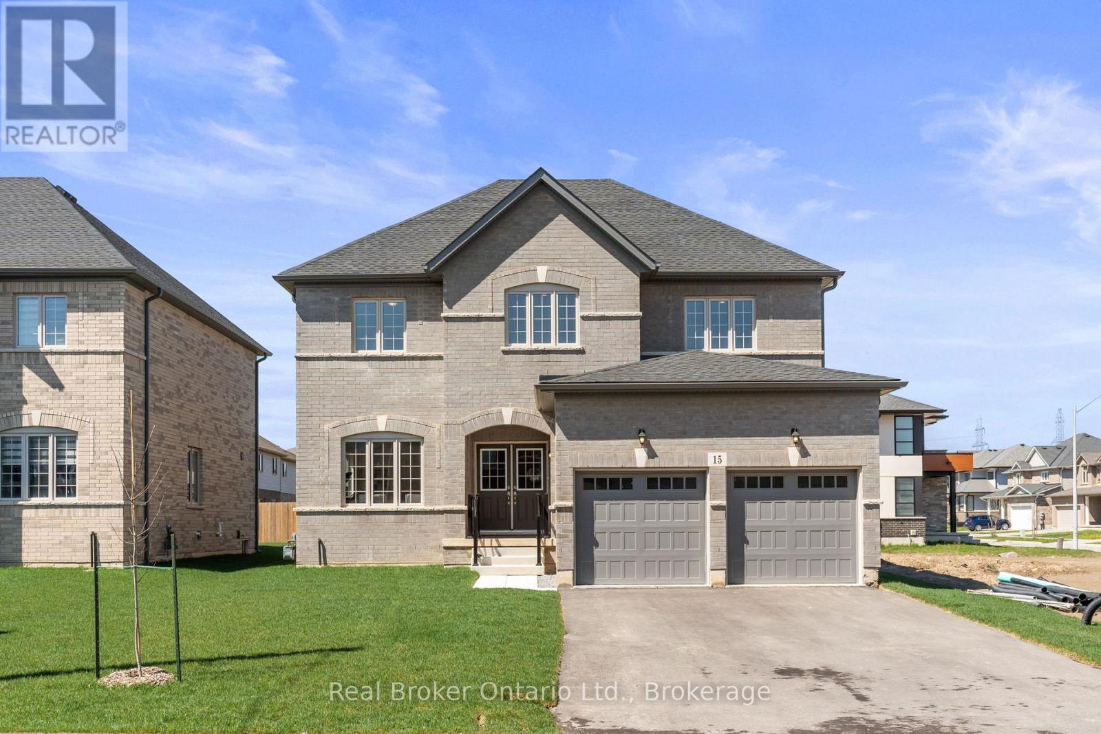 15 Venture Way, Thorold, Ontario  L2V 0G9 - Photo 1 - X12258486