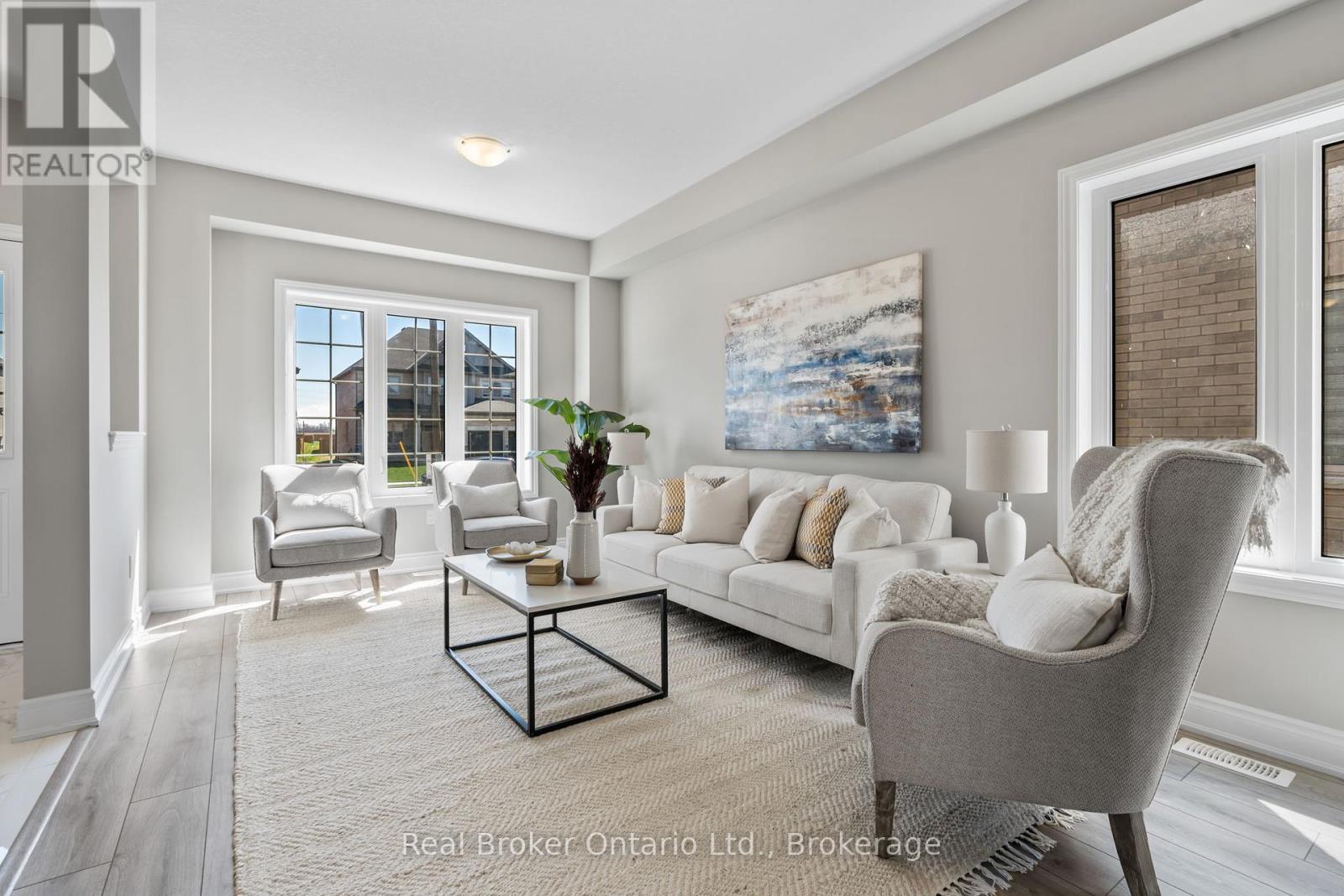 15 Venture Way, Thorold, Ontario  L2V 0G9 - Photo 6 - X12258486