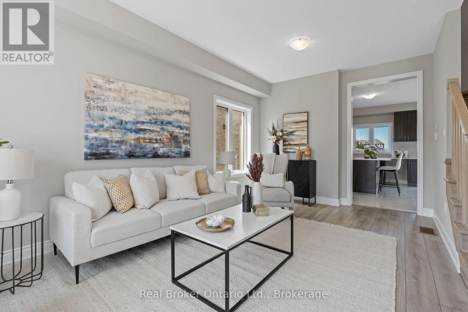 15 Venture Way, Thorold, Ontario  L2V 0G9 - Photo 7 - X12258486