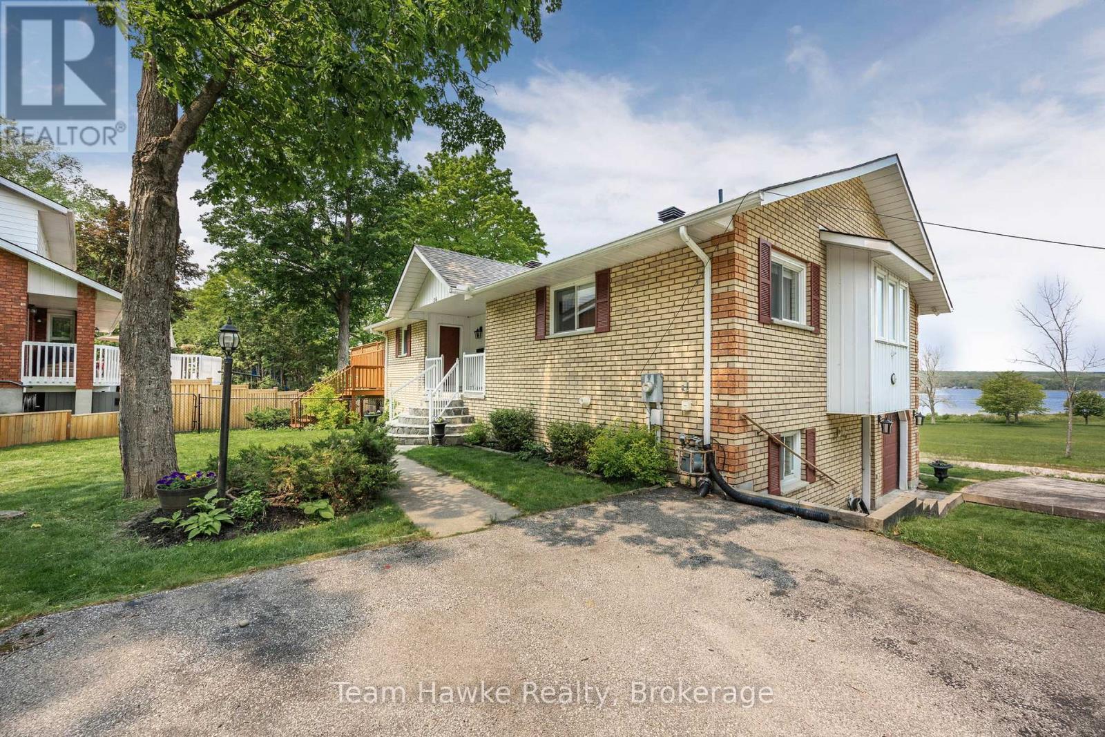 26 Jury Drive, Penetanguishene, Ontario  L9M 1G1 - Photo 3 - S12258554