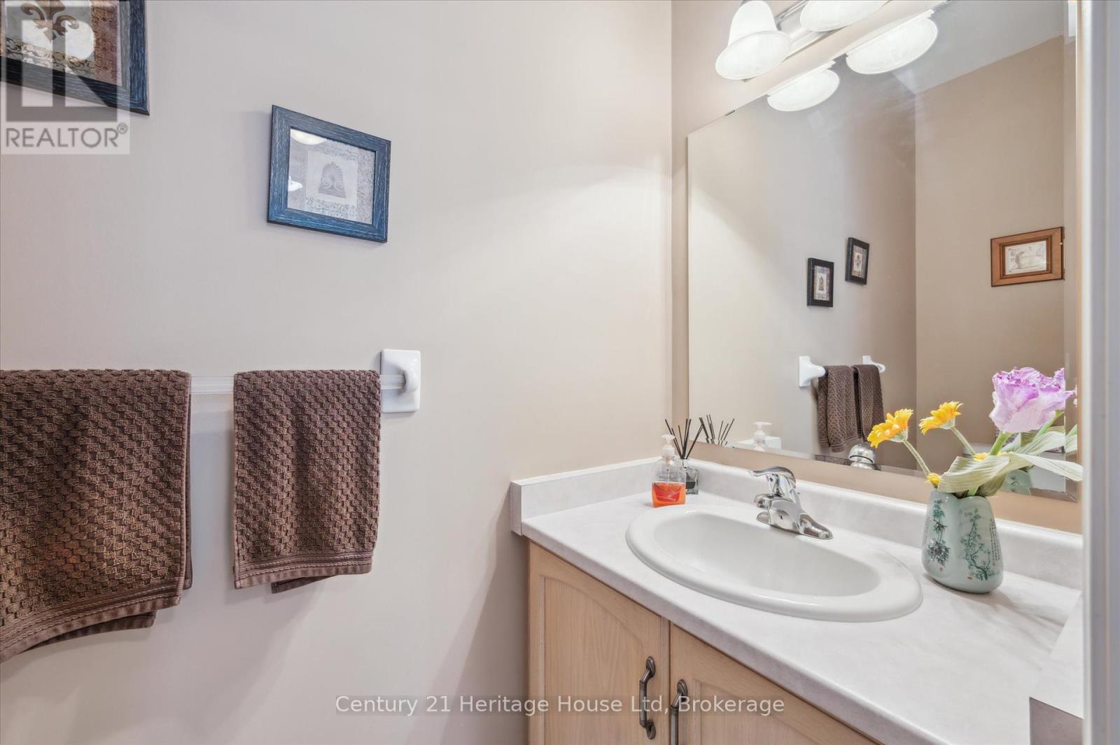 32 - 755 Willow Road, Guelph, Ontario  N1K 2A2 - Photo 19 - X12258514