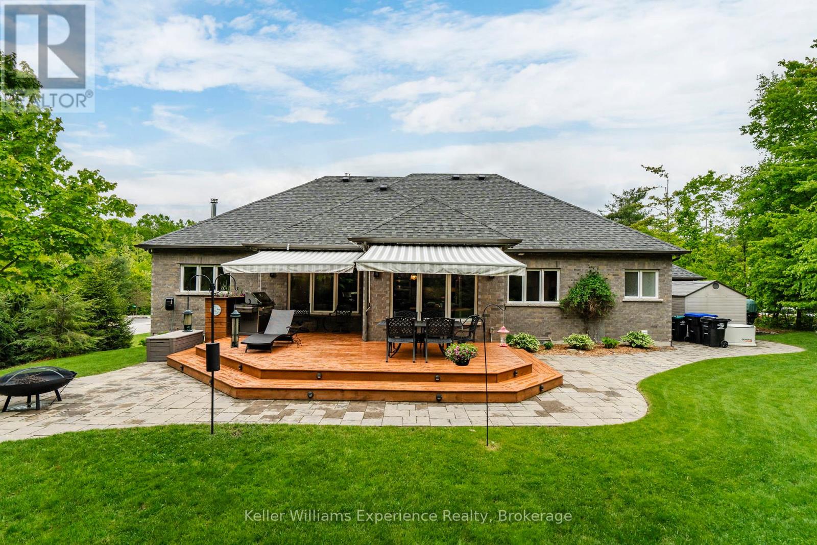 1 Topaz Court, Oro-Medonte, Ontario  L0L 2E0 - Photo 33 - S12258648