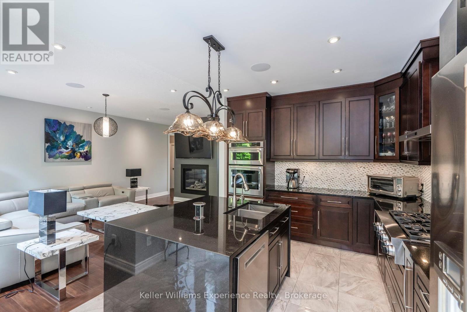 1 Topaz Court, Oro-Medonte, Ontario  L0L 2E0 - Photo 8 - S12258648