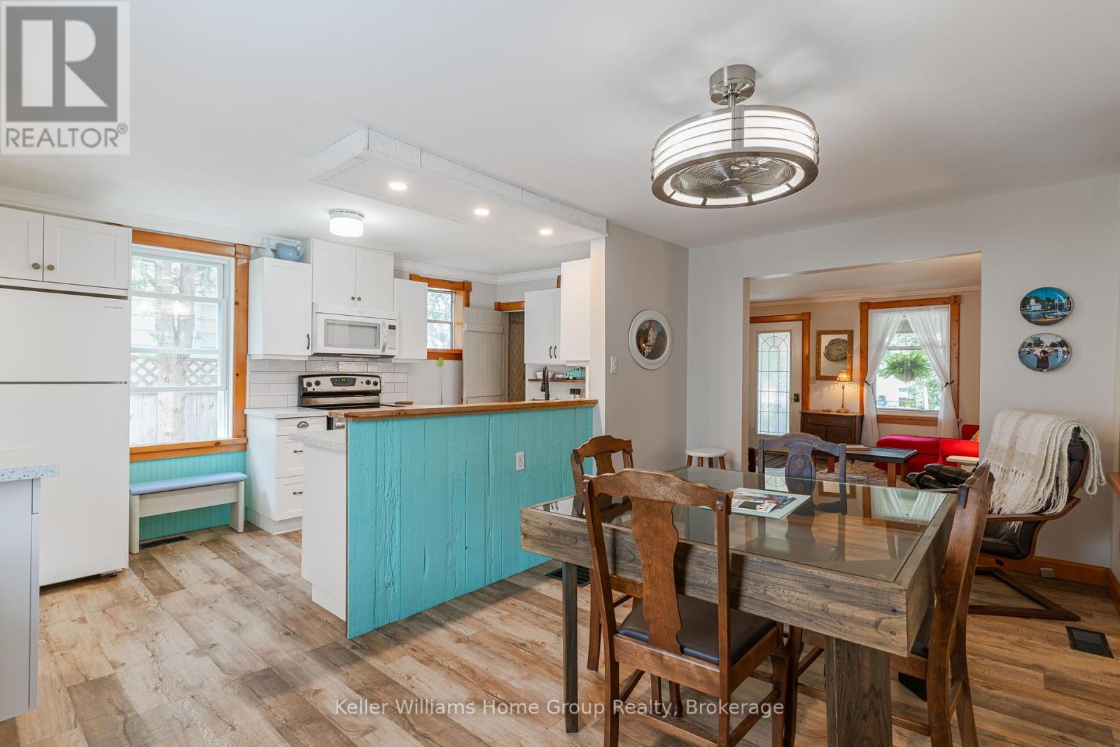 891 Mcdonald Avenue, Kincardine, Ontario  N2Z 1A5 - Photo 9 - X12258839