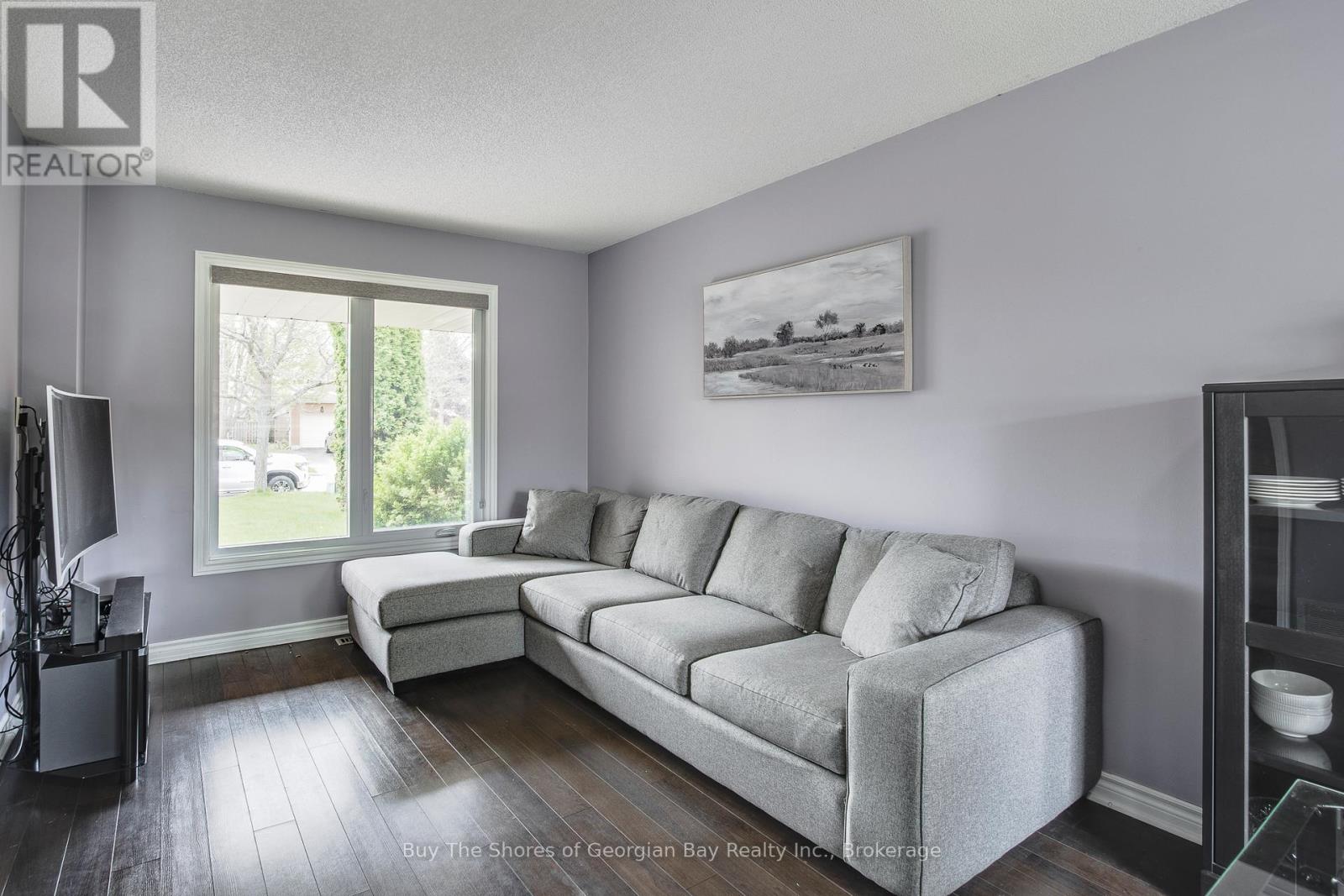96 Barre Drive, Barrie, Ontario  L4N 7P1 - Photo 4 - S12258975