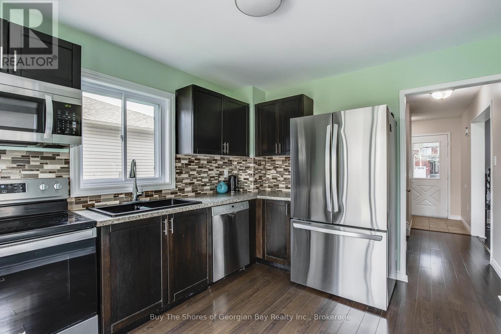 96 Barre Drive, Barrie, Ontario  L4N 7P1 - Photo 7 - S12258975