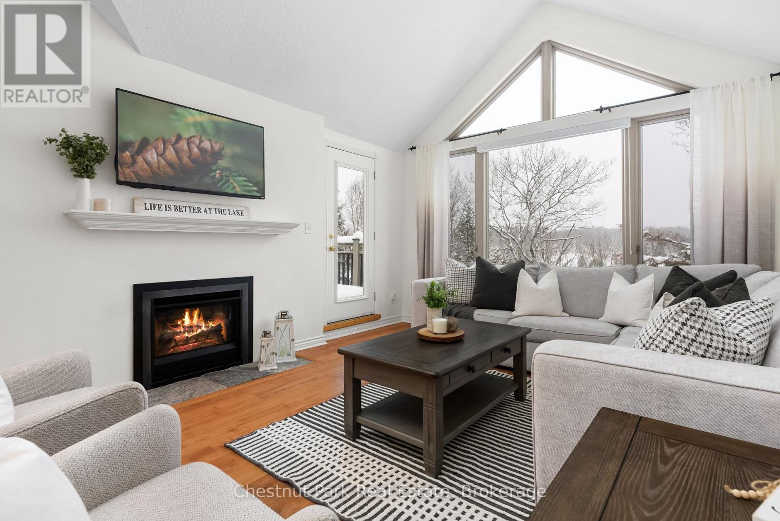 3831 Grandview Forest Hill Drive, Huntsville, Ontario  P1H 2J5 - Photo 15 - X12259166