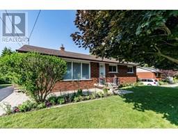 8477 DICKENSON Road E, Hamilton, Ontario