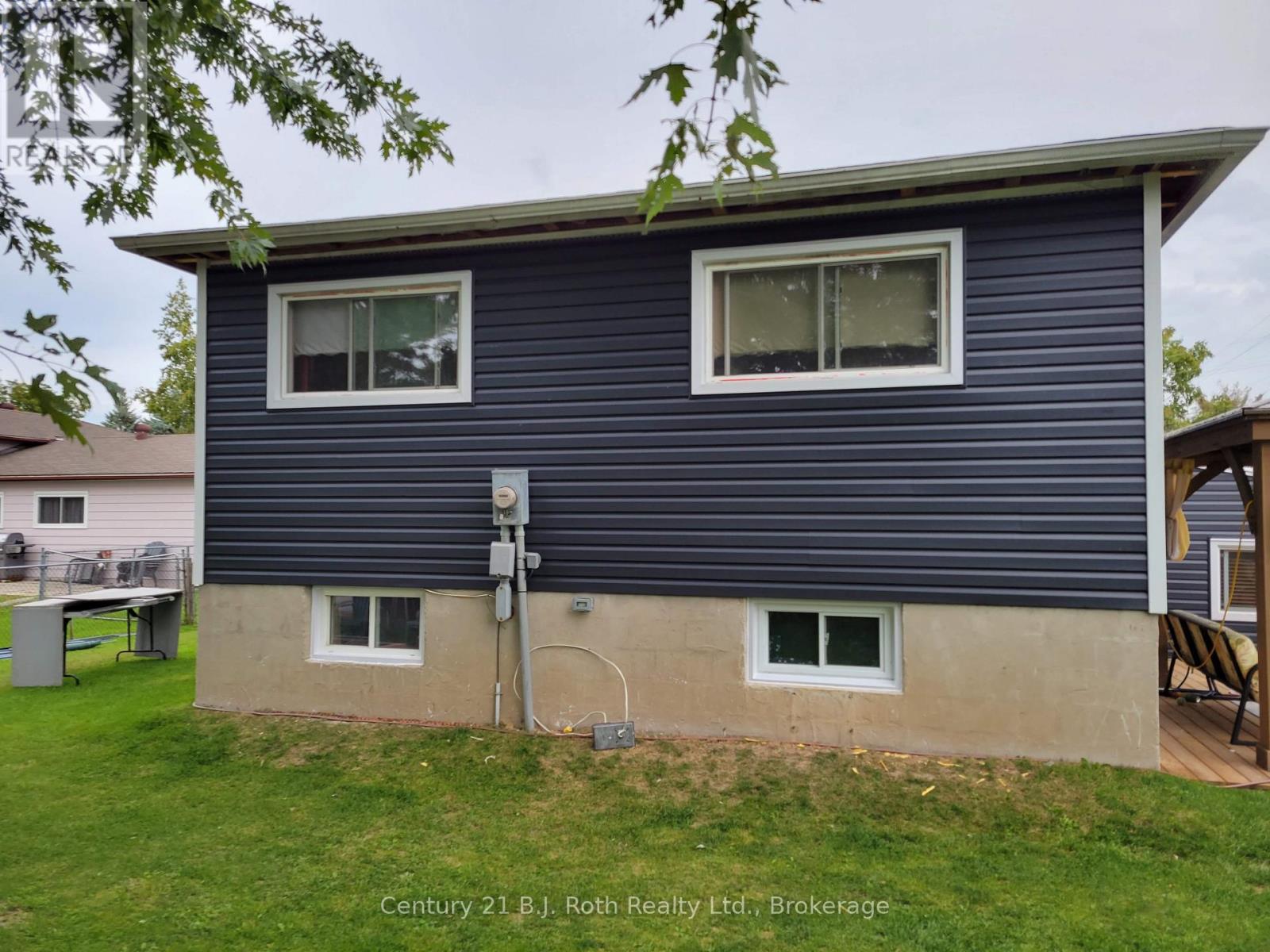2 Lynn Street, Tiny, Ontario  L0L 2J0 - Photo 26 - S12259263