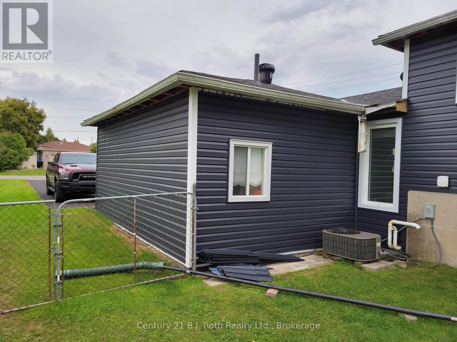 2 Lynn Street, Tiny, Ontario  L0L 2J0 - Photo 29 - S12259263