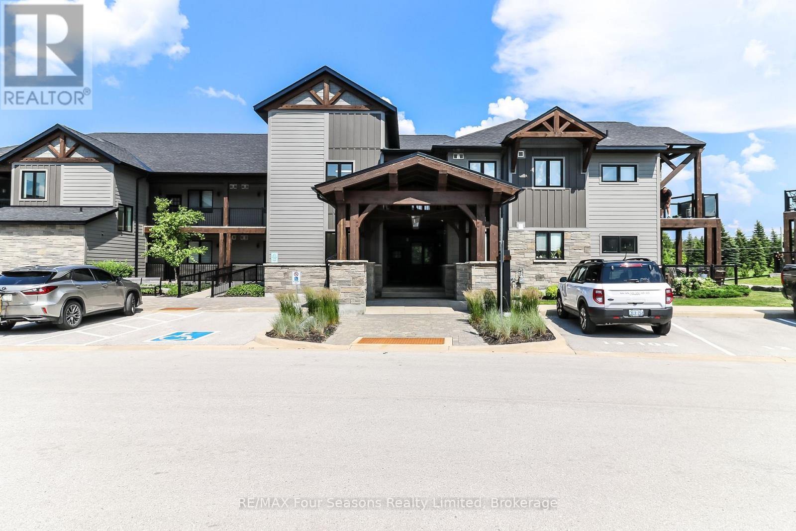 207 - 13 BEAUSOLEIL LANE, Blue Mountains, Ontario