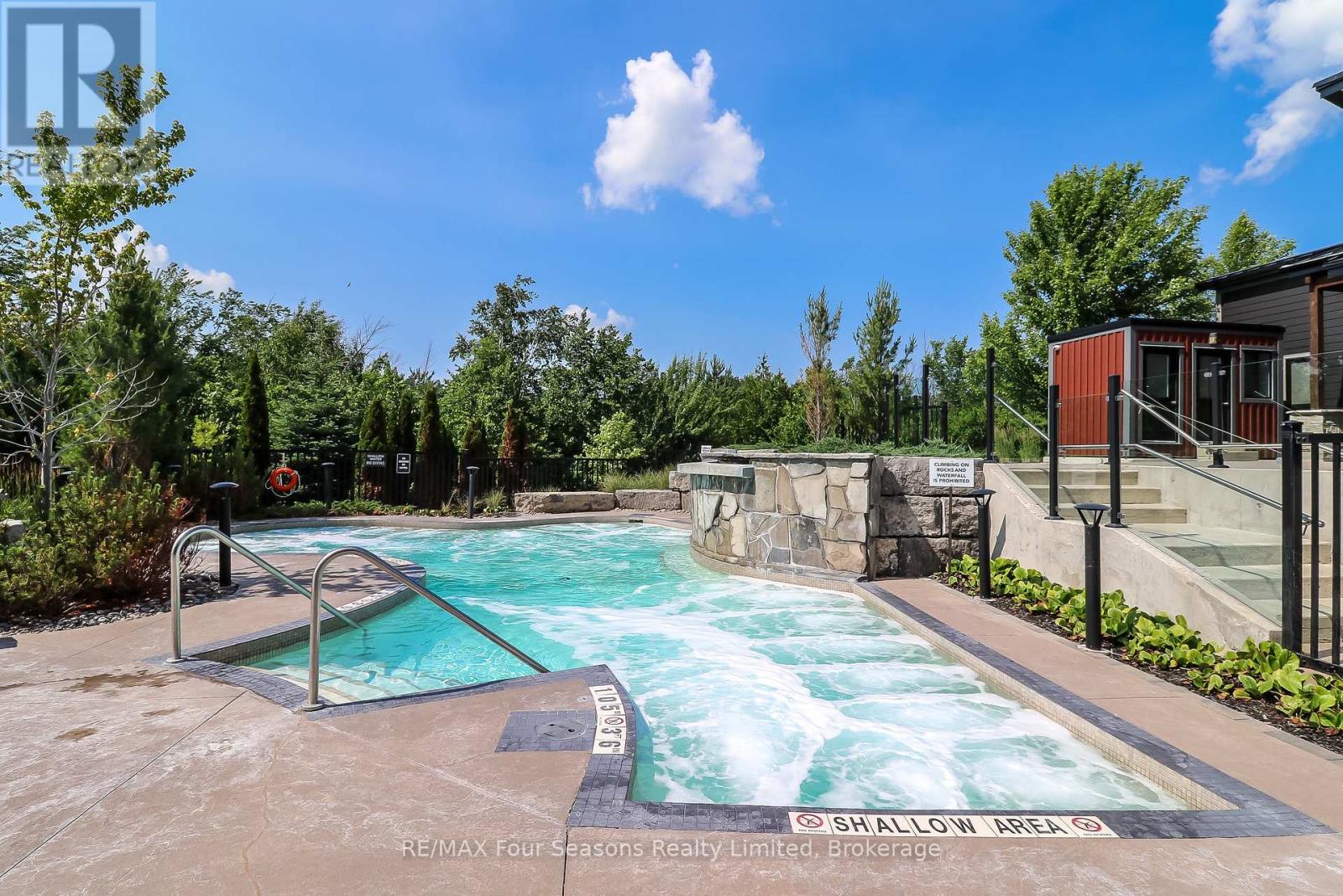 207 - 13 Beausoleil Lane, Blue Mountains, Ontario  L9Y 2X5 - Photo 30 - X12259299