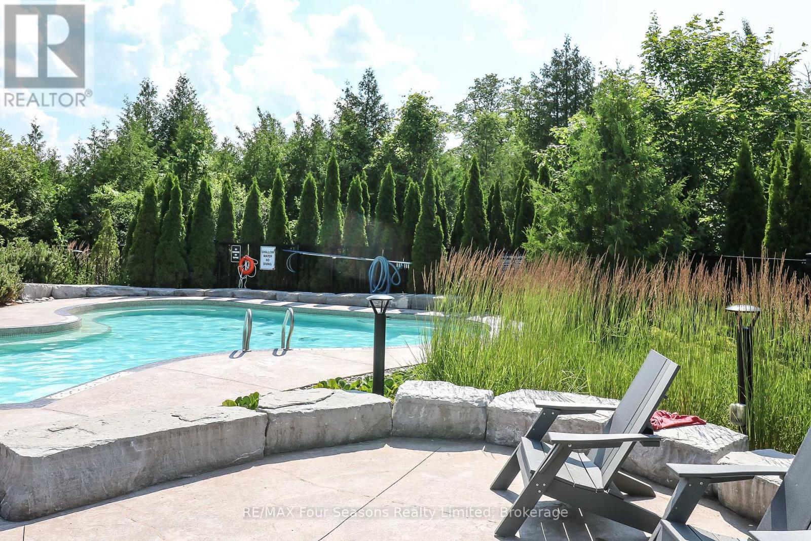 207 - 13 Beausoleil Lane, Blue Mountains, Ontario  L9Y 2X5 - Photo 36 - X12259299