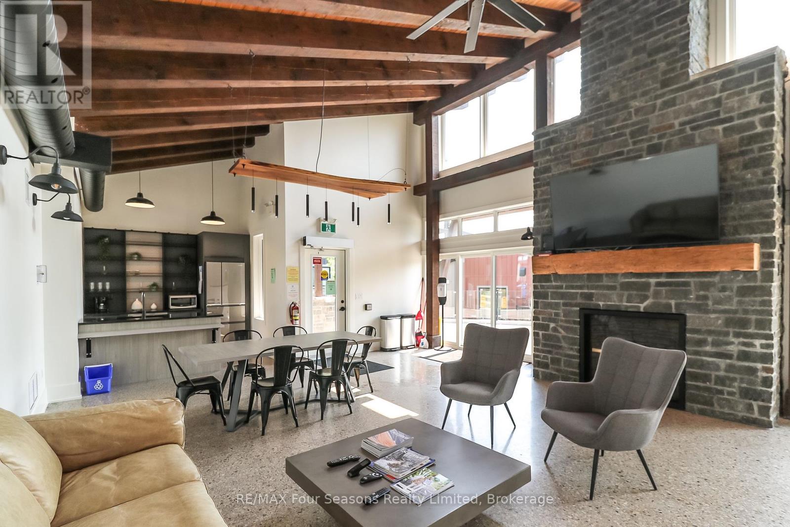 207 - 13 Beausoleil Lane, Blue Mountains, Ontario  L9Y 2X5 - Photo 49 - X12259299