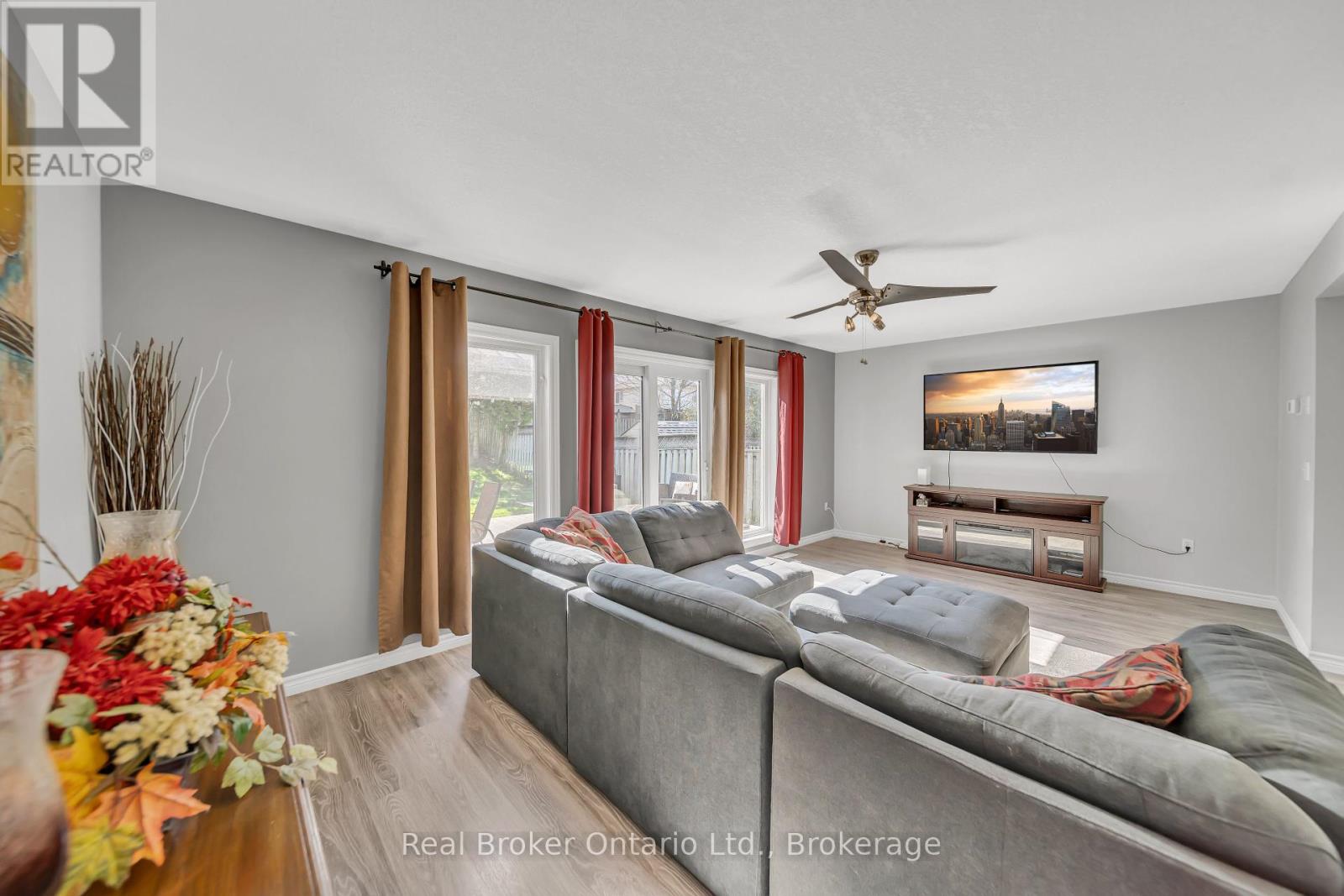 21 Mackay Street, Guelph, Ontario  N1E 7H3 - Photo 9 - X12259415