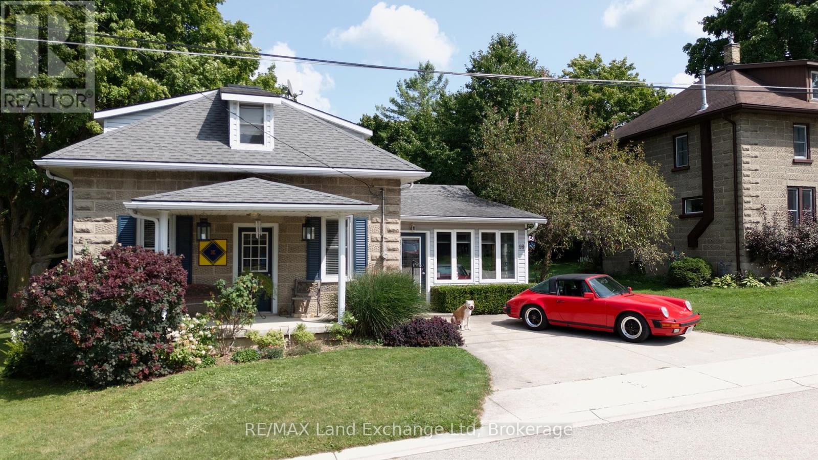 18 Clarinda Street S, South Bruce, Ontario  N0G 2S0 - Photo 3 - X12259486