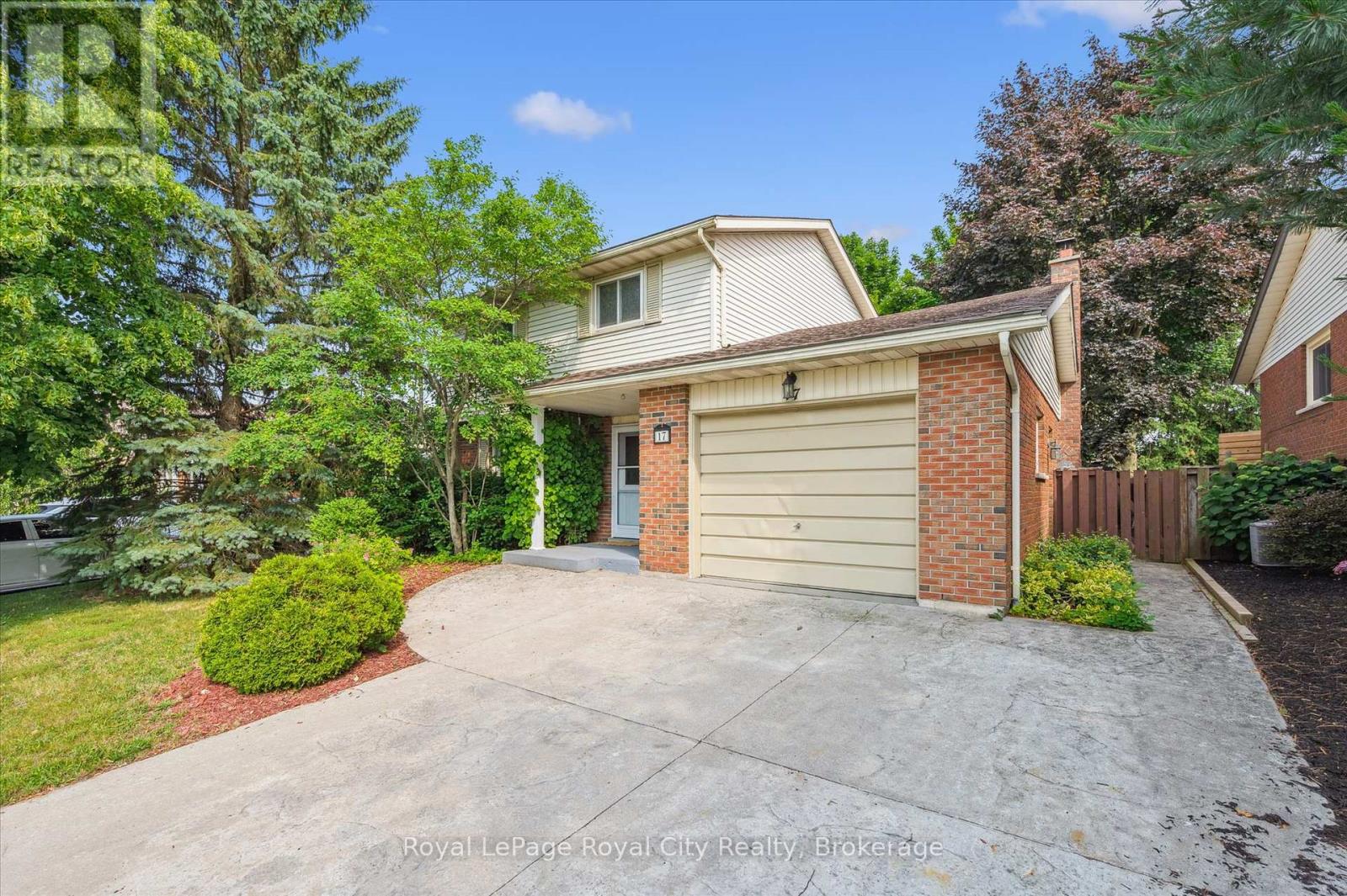 17 Springdale Boulevard, Guelph, Ontario  N1H 6X4 - Photo 1 - X12259508