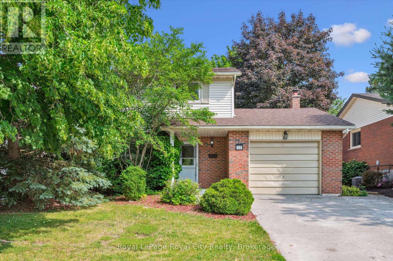 17 Springdale Boulevard, Guelph, Ontario  N1H 6X4 - Photo 2 - X12259508