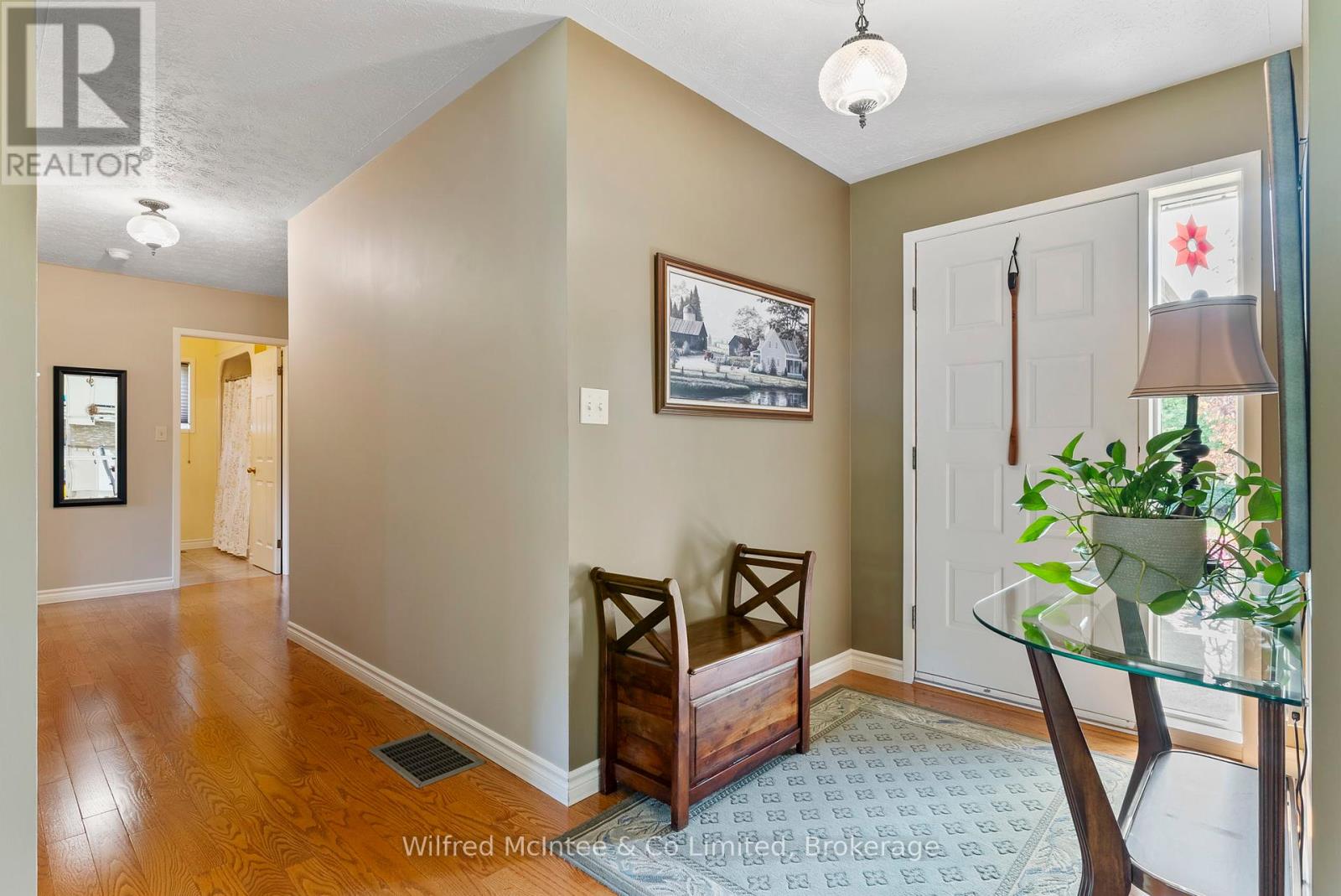 30 Geeson Avenue, Brockton, Ontario  N0G 2V0 - Photo 11 - X12259783