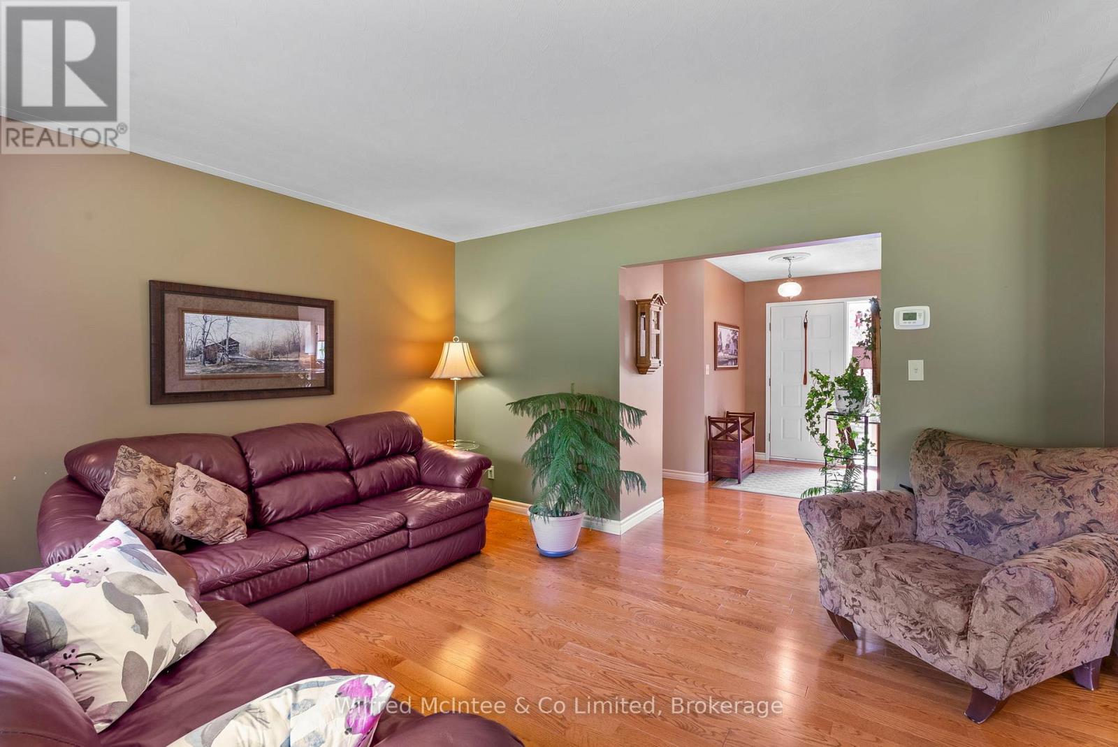 30 Geeson Avenue, Brockton, Ontario  N0G 2V0 - Photo 20 - X12259783