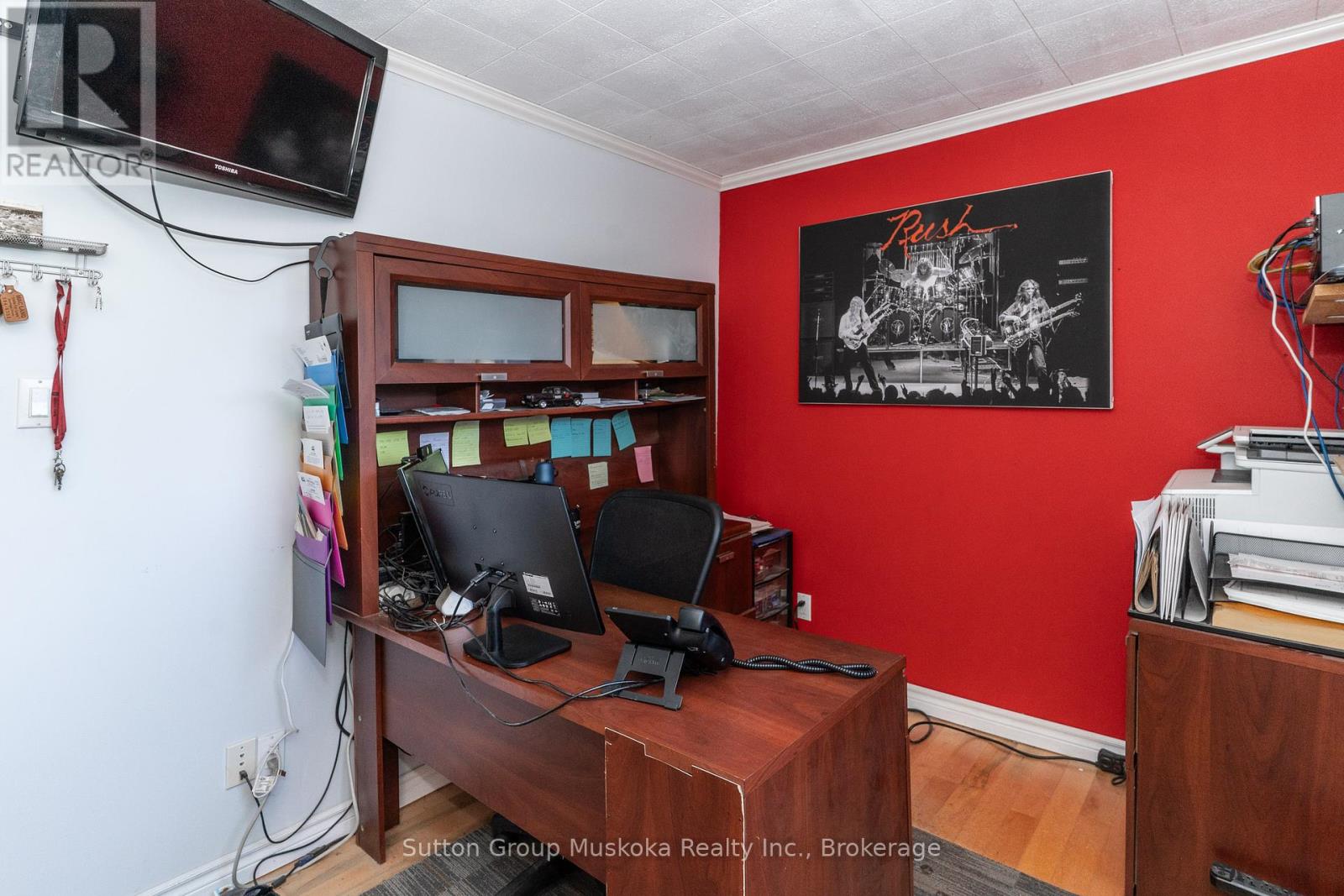 6 Chaffey Street, Huntsville, Ontario  P1H 1K7 - Photo 17 - X12259812