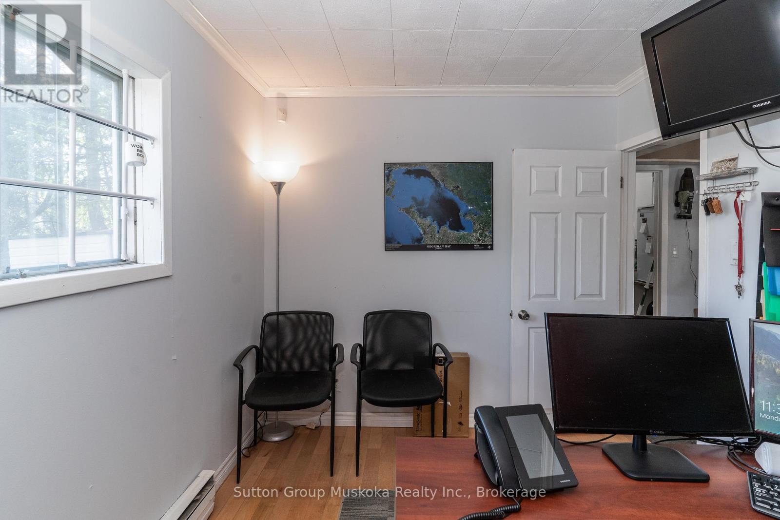 6 Chaffey Street, Huntsville, Ontario  P1H 1K7 - Photo 18 - X12259812