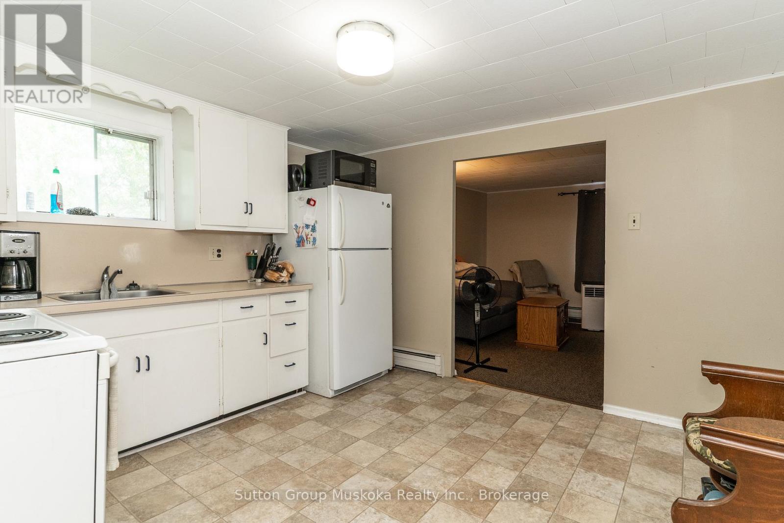 6 Chaffey Street, Huntsville, Ontario  P1H 1K7 - Photo 23 - X12259812