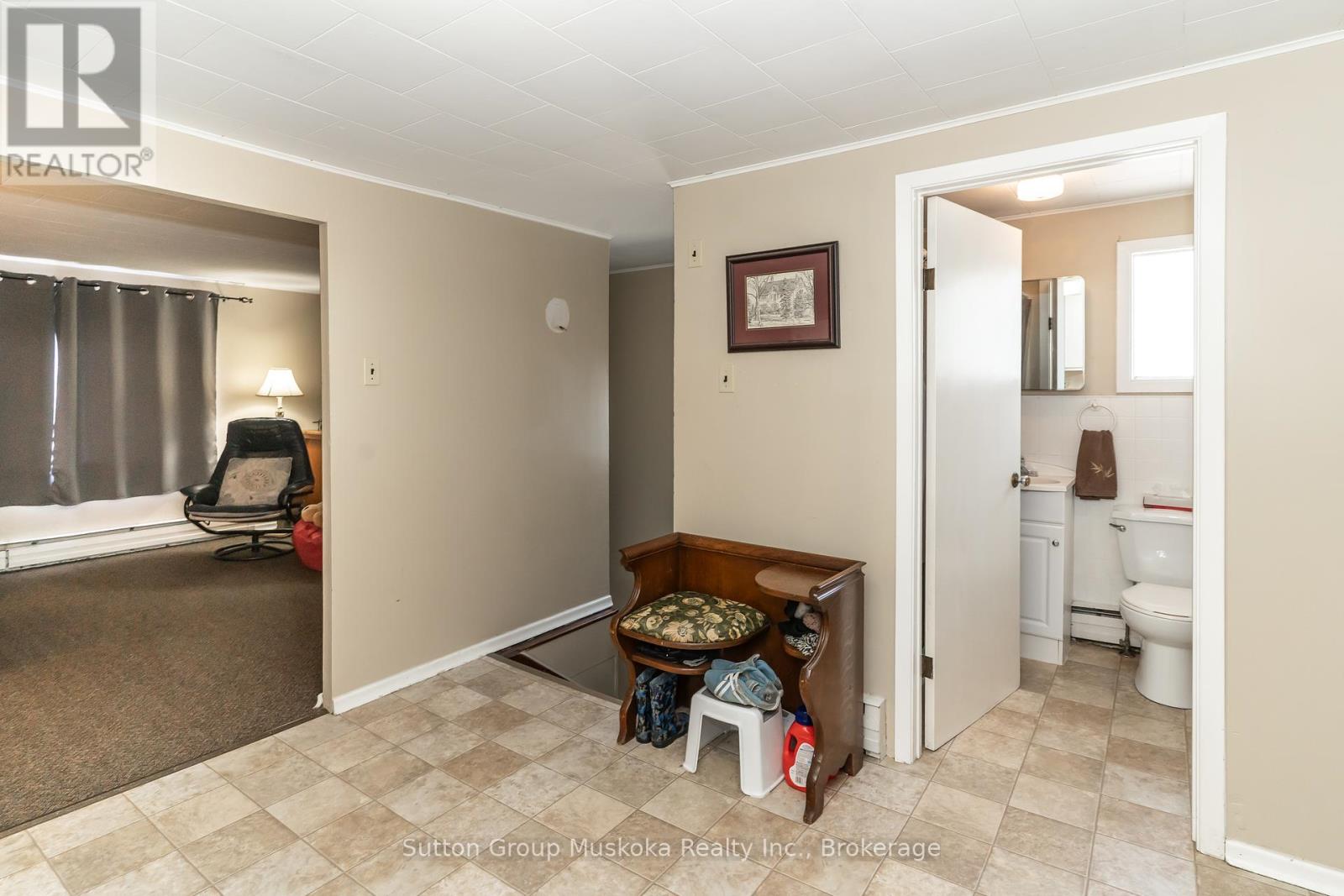 6 Chaffey Street, Huntsville, Ontario  P1H 1K7 - Photo 24 - X12259812