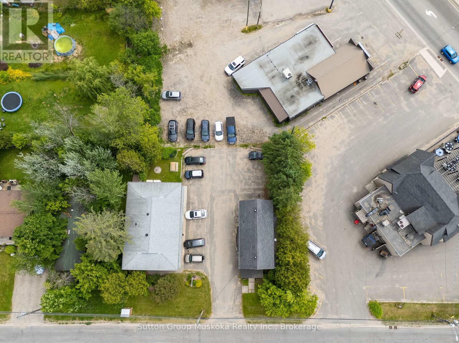 6 Chaffey Street, Huntsville, Ontario  P1H 1K7 - Photo 5 - X12259812