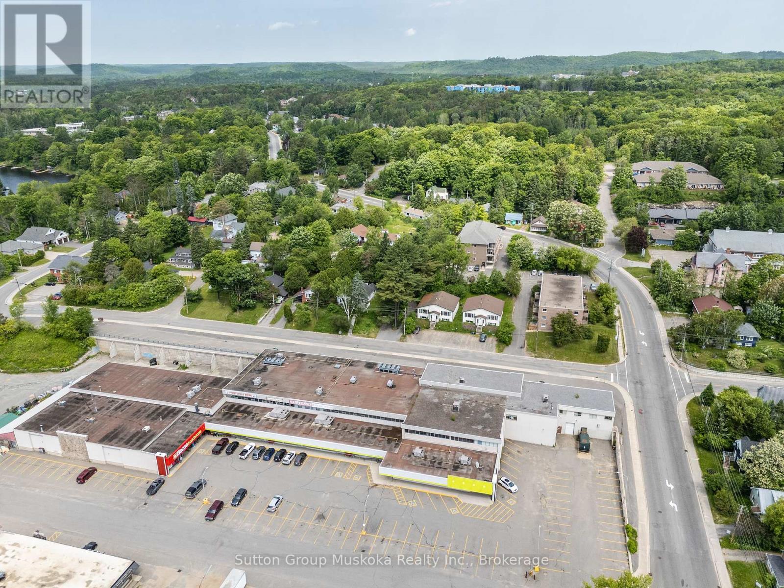 6 Chaffey Street, Huntsville, Ontario  P1H 1K7 - Photo 8 - X12259812