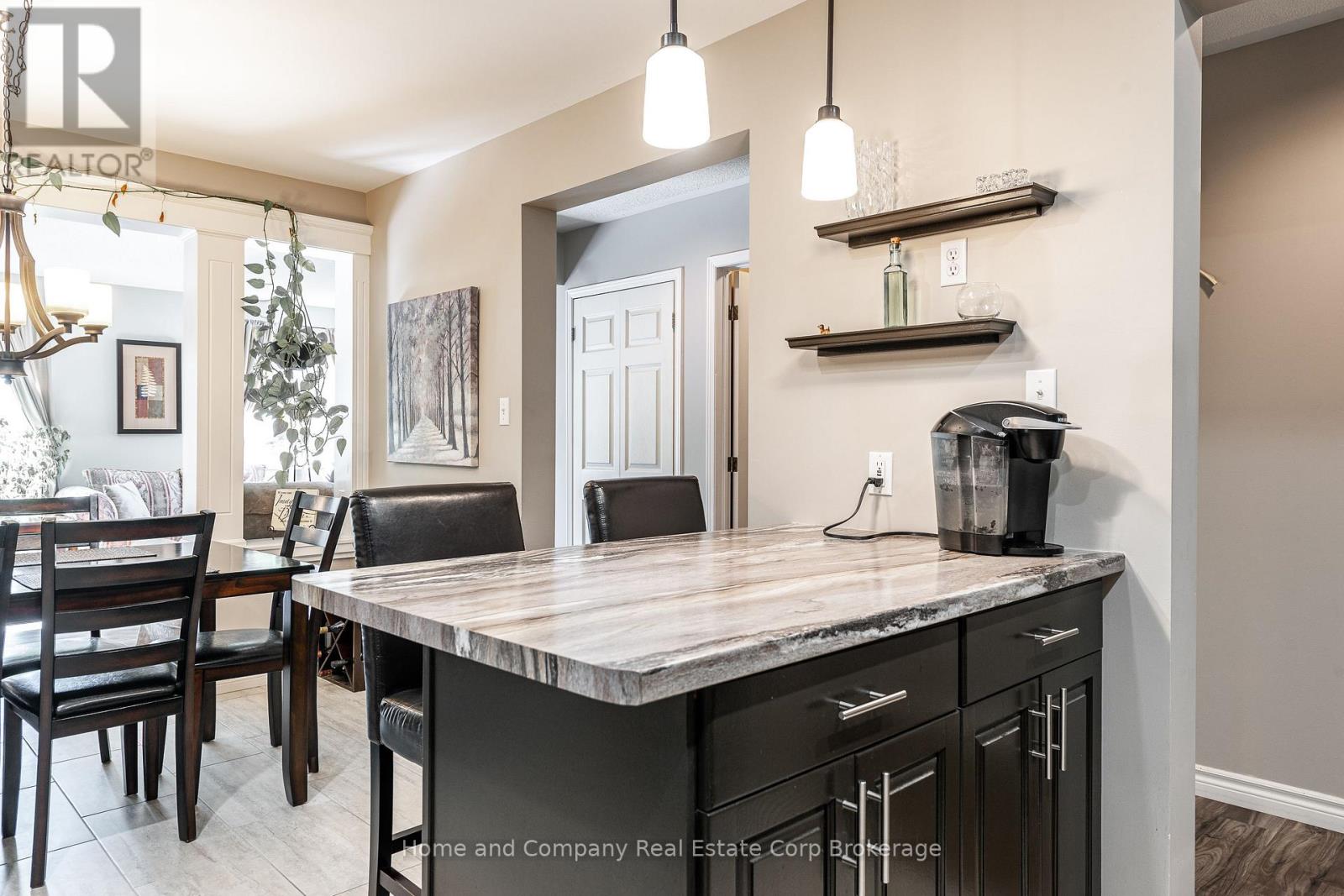 421 Greenwood Drive, Stratford, Ontario  N5A 7S7 - Photo 11 - X12260100