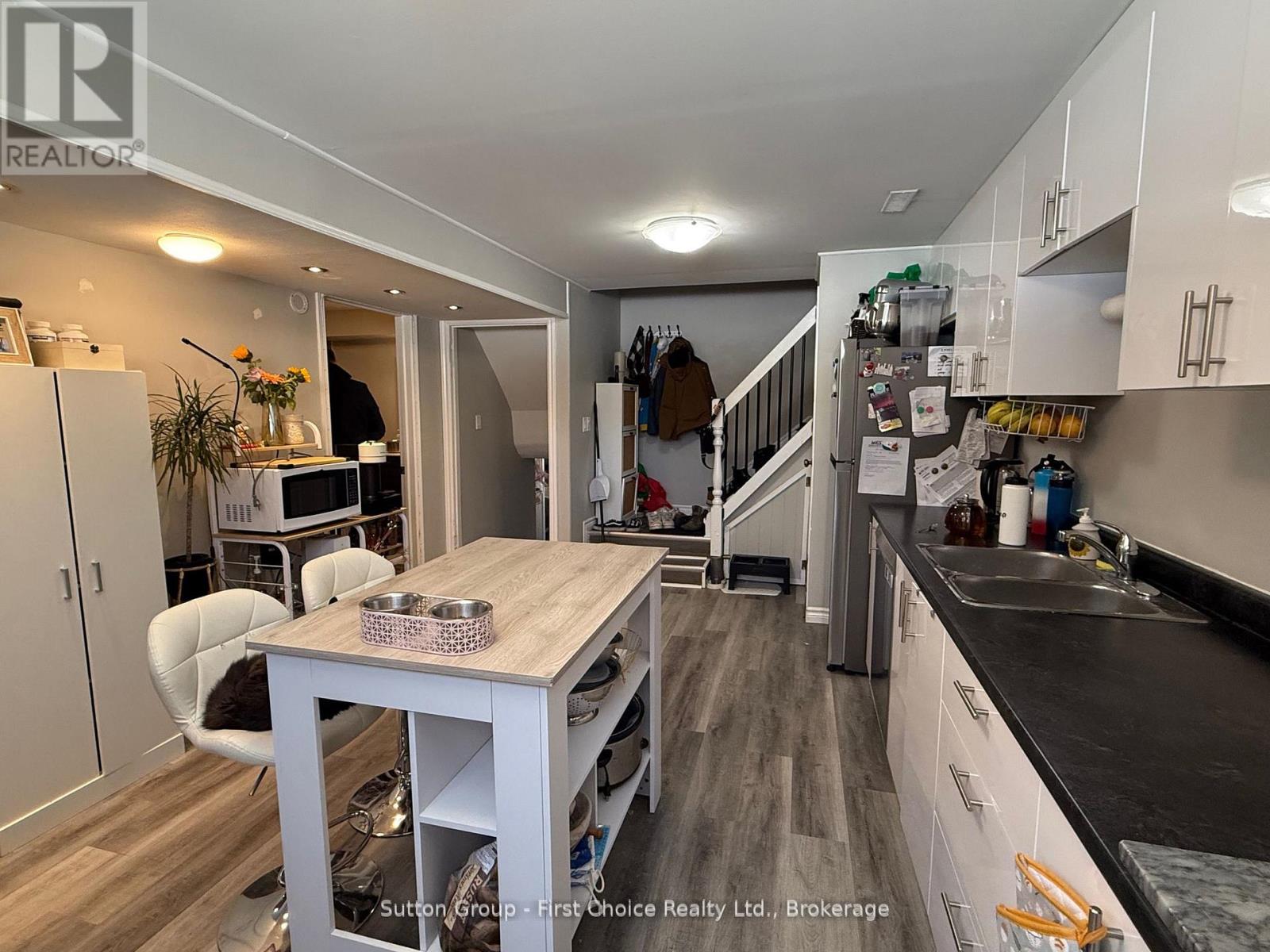 75 Cleveland Place, London South, Ontario  N5Z 4T5 - Photo 9 - X12260125