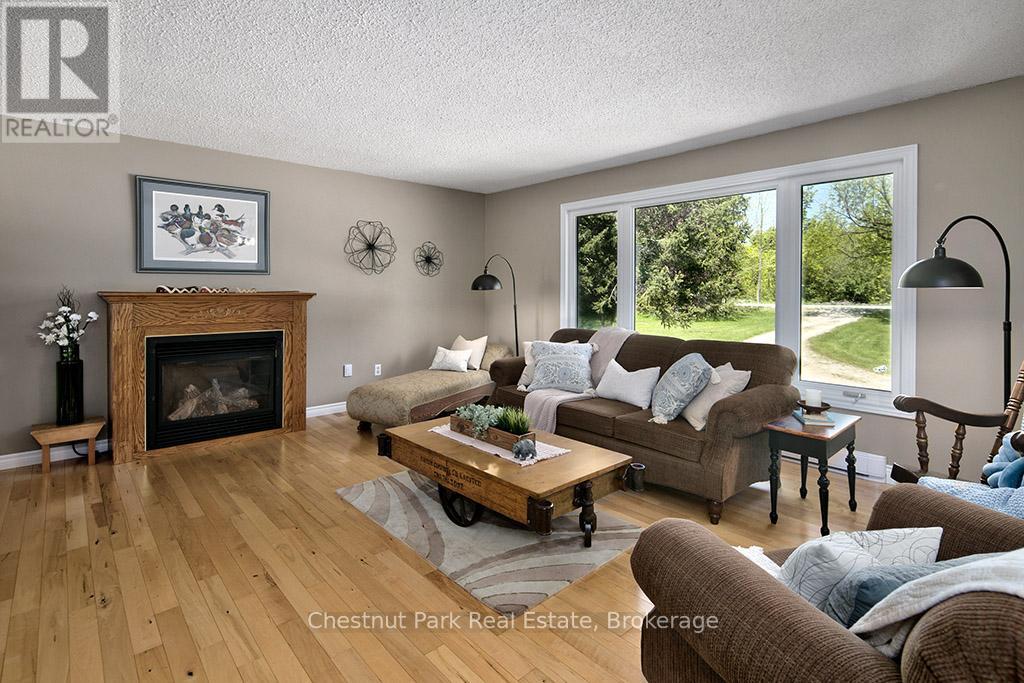 282 Mar Side Road, South Bruce Peninsula, Ontario  N0H 2T0 - Photo 11 - X12260252