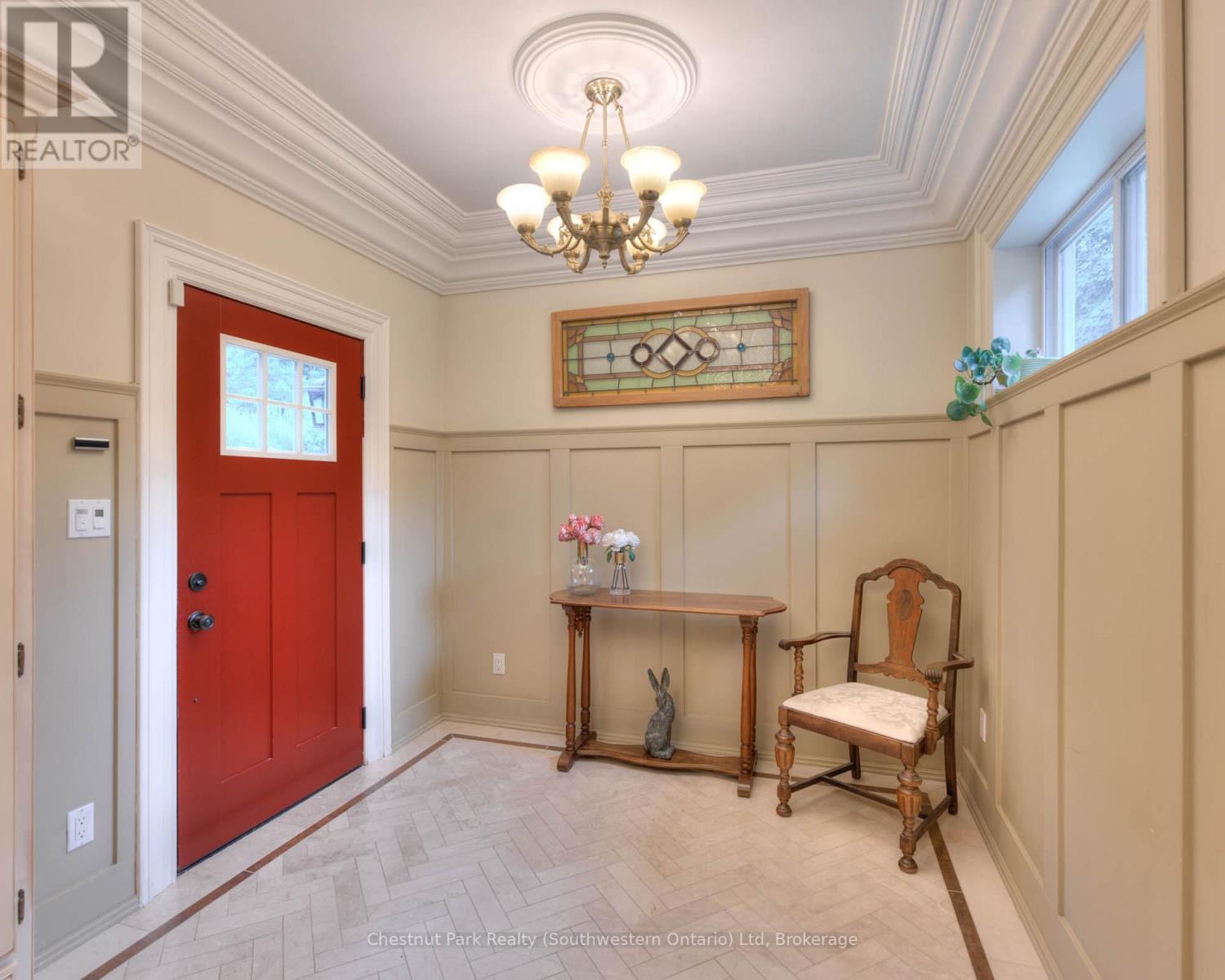 76 Queen Street, Guelph, Ontario  N1E 4R8 - Photo 14 - X12260262