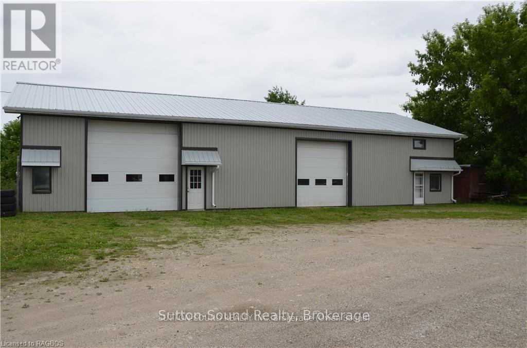 402432 Grey Road 4, West Grey, Ontario  N0H 1R0 - Photo 1 - X12260281