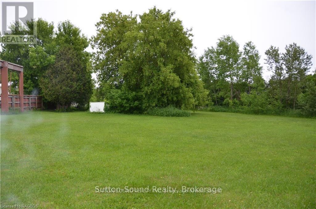 402432 Grey Road 4, West Grey, Ontario  N0H 1R0 - Photo 24 - X12260281