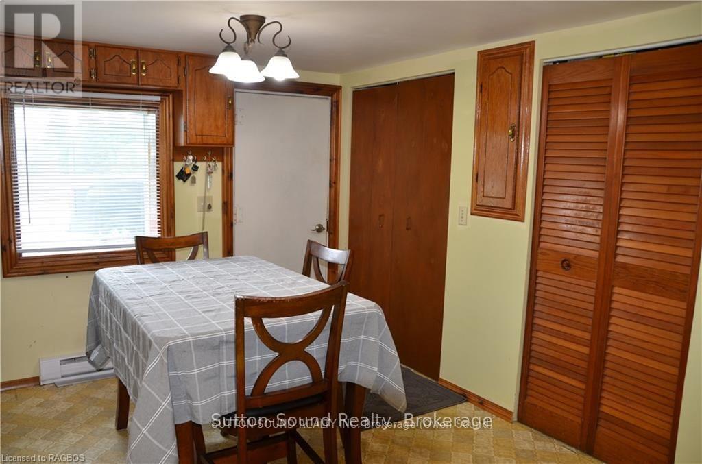402432 Grey Road 4, West Grey, Ontario  N0H 1R0 - Photo 3 - X12260281