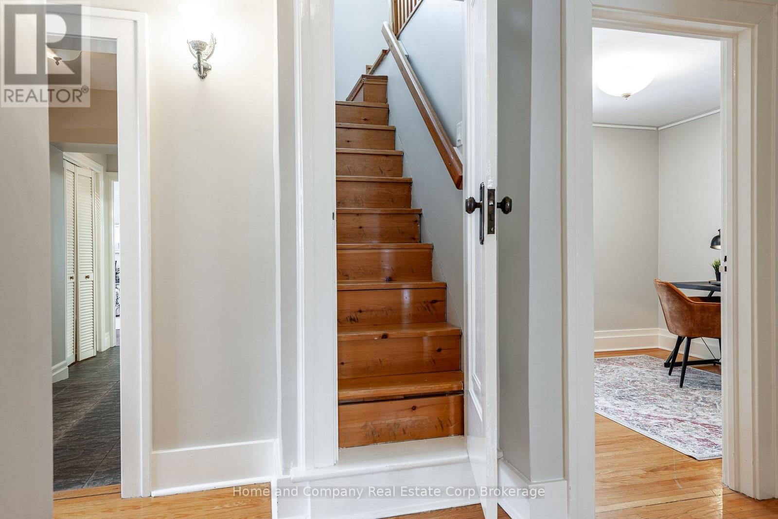 211 Douglas Street, Stratford, Ontario  N5A 5P8 - Photo 33 - X12260308