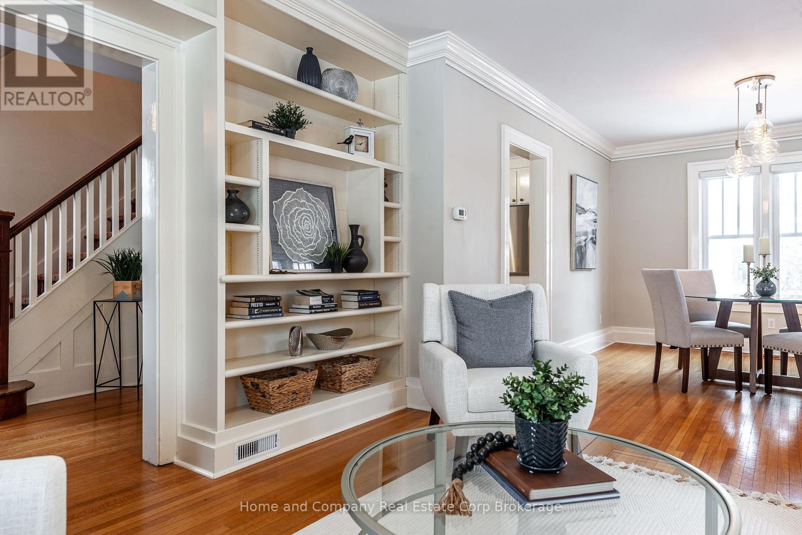 211 Douglas Street, Stratford, Ontario  N5A 5P8 - Photo 8 - X12260308