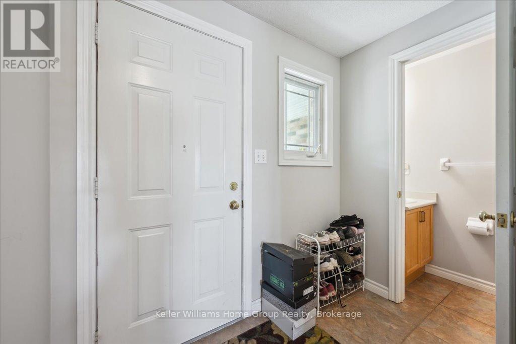92 Rodgers Road, Guelph, Ontario  N1G 4Z5 - Photo 4 - X12260796