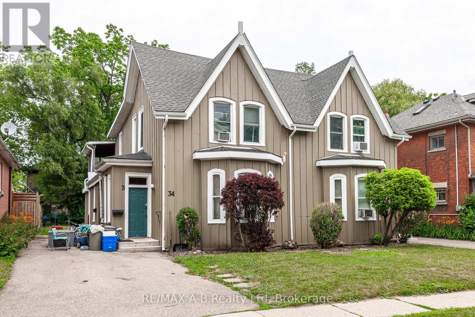 34-38 Douro Street, Stratford, Ontario  N5A 3R3 - Photo 2 - X12260878