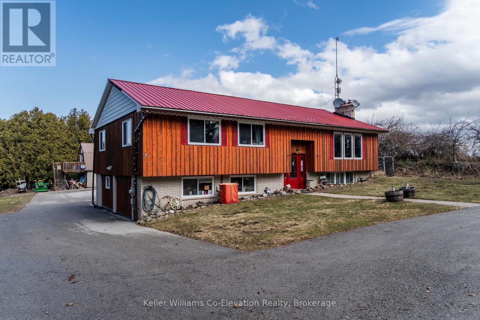 4684 10th Side Road, Essa, Ontario  L0L 2N0 - Photo 5 - N12261055