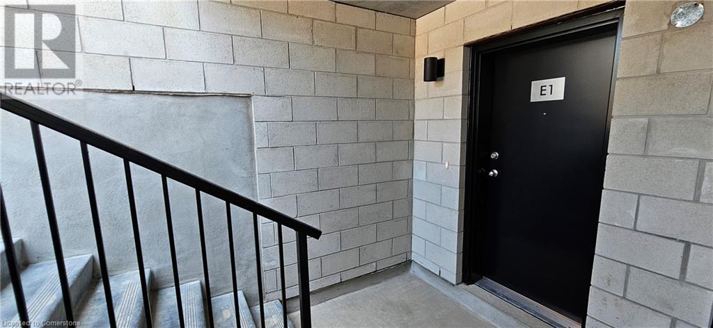 410 Northfield Drive W Unit# E1, Waterloo, Ontario  N2L 0A6 - Photo 2 - 40747790
