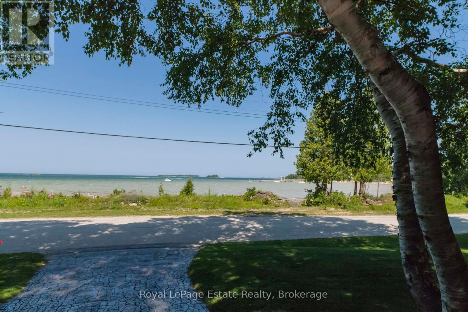 371 Bay Street, South Bruce Peninsula, Ontario  N0H 2T0 - Photo 10 - X12261246