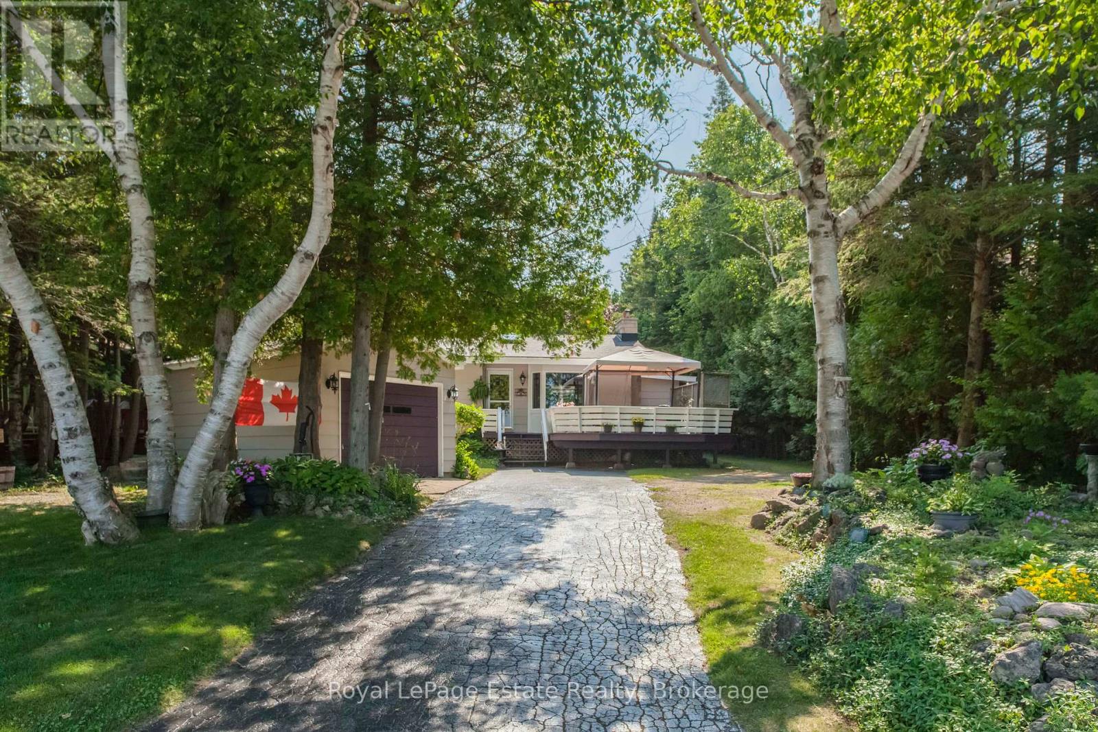 371 Bay Street, South Bruce Peninsula, Ontario  N0H 2T0 - Photo 13 - X12261246