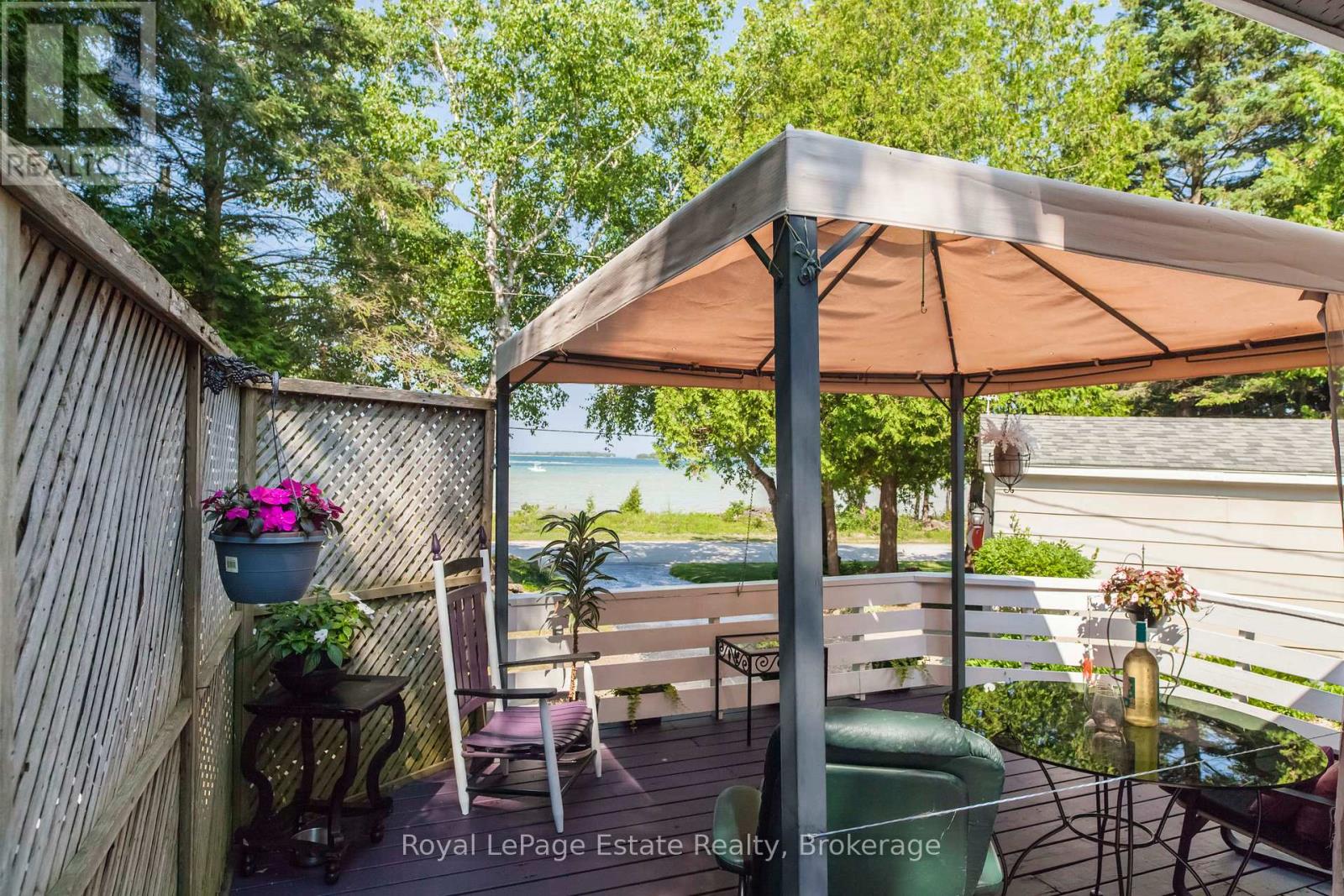 371 Bay Street, South Bruce Peninsula, Ontario  N0H 2T0 - Photo 3 - X12261246