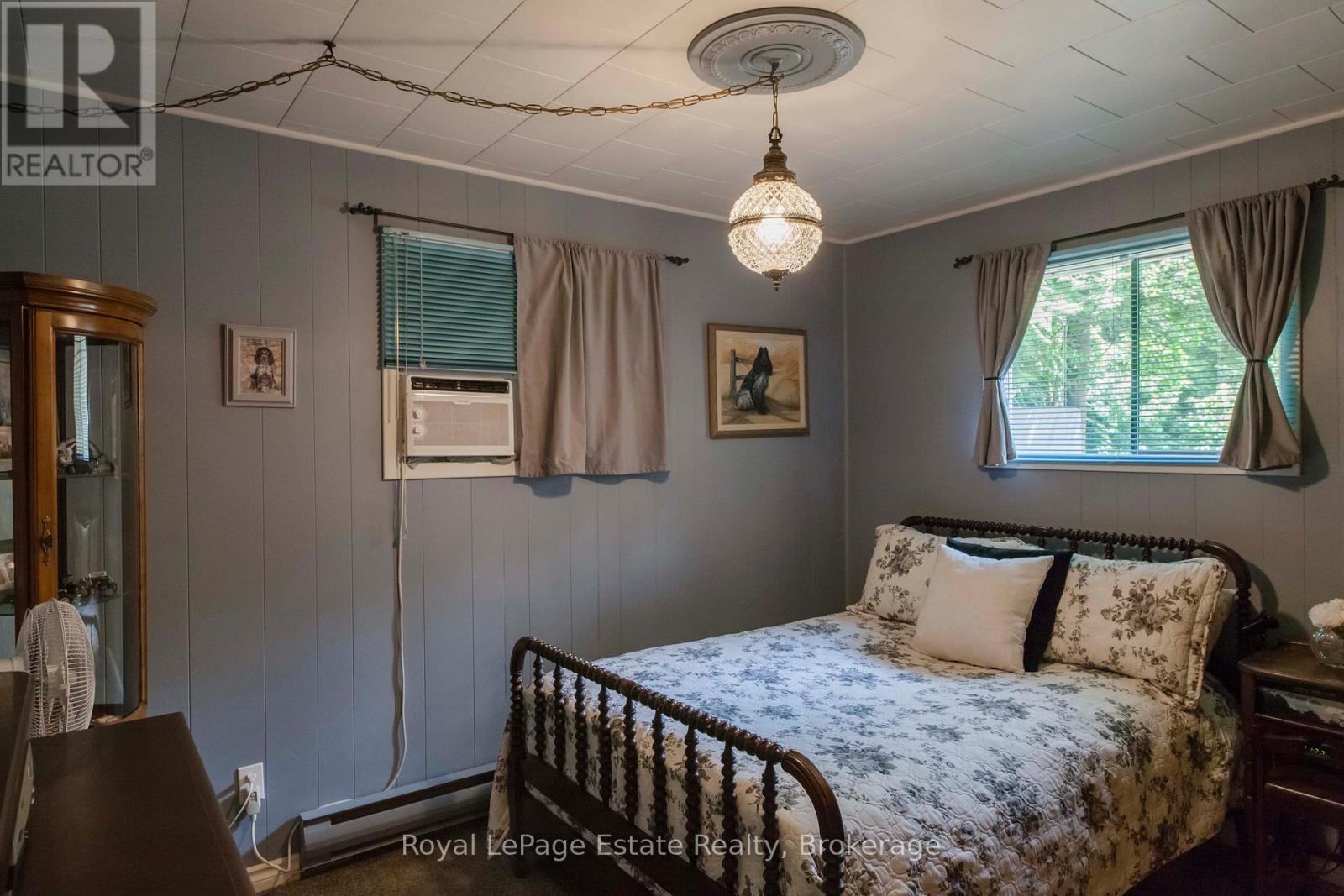 371 Bay Street, South Bruce Peninsula, Ontario  N0H 2T0 - Photo 35 - X12261246