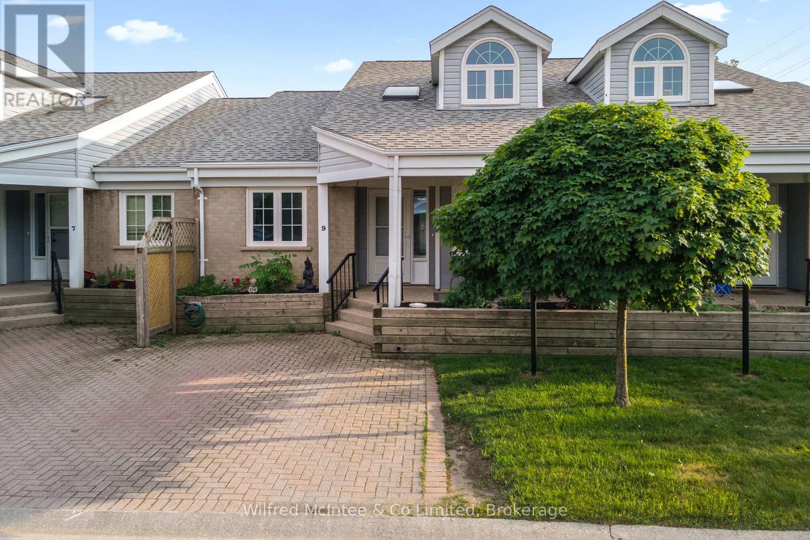 9 - 834 Arlington Street, Saugeen Shores, Ontario  N0H 2C4 - Photo 2 - X12261360