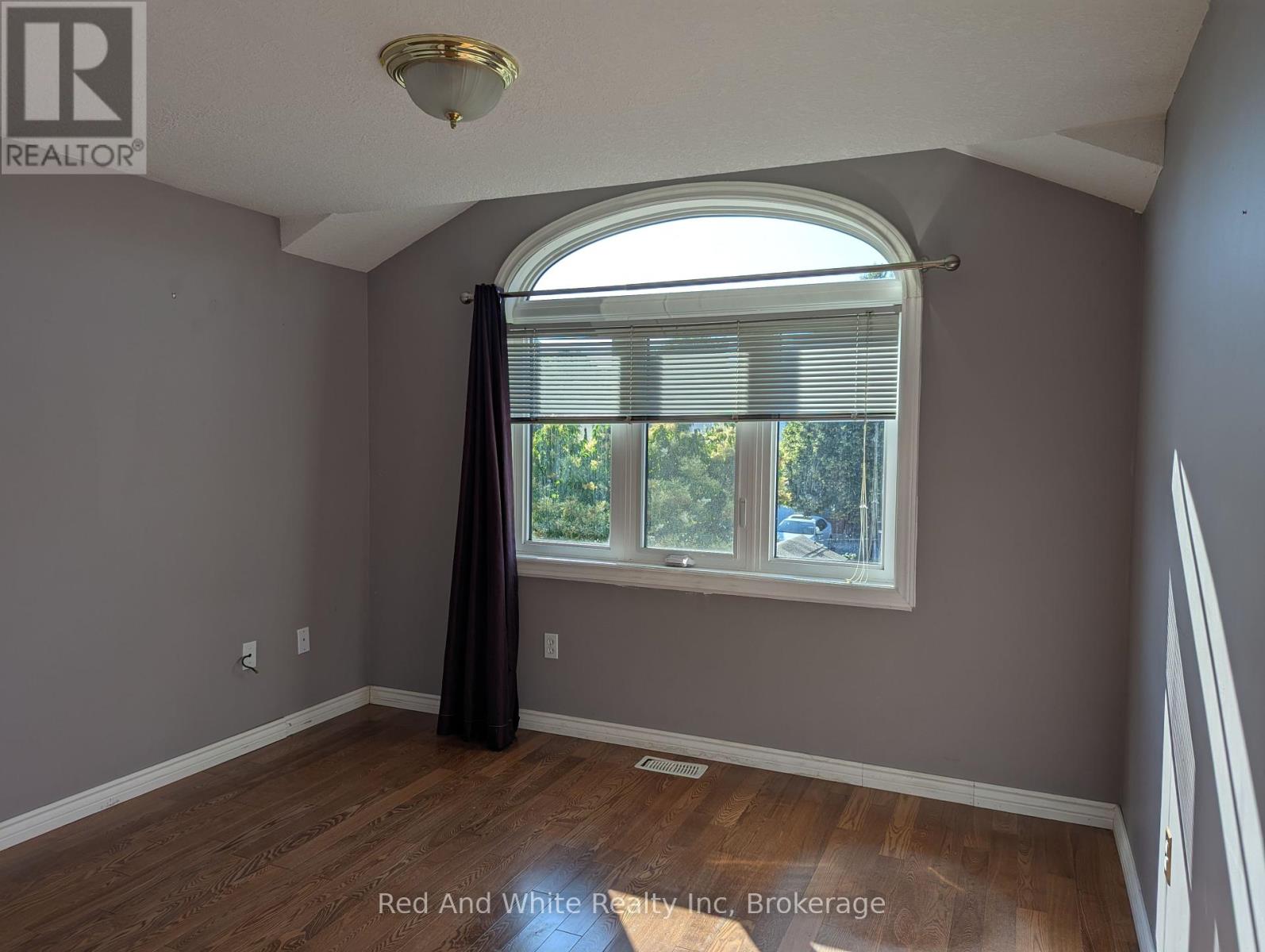 129 Doyle Drive, Guelph, Ontario  N1G 5B4 - Photo 14 - X12261377
